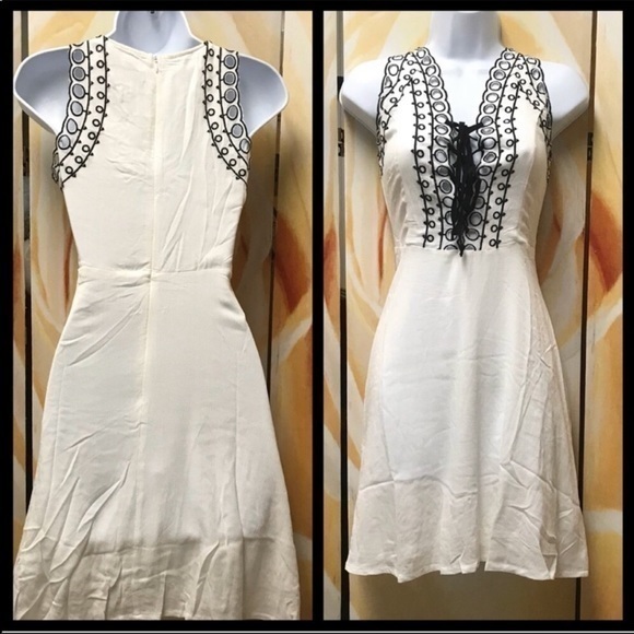 ❣️ Sale was 45$ down sizing ❣️ Black and white flare dress - Picture 2 of 8